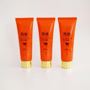 Muoviputki kierrekorkilla